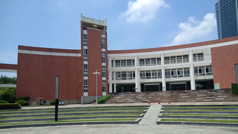 深圳电子科技公司定制方案：揭秘定制化电子产品的优势与关键